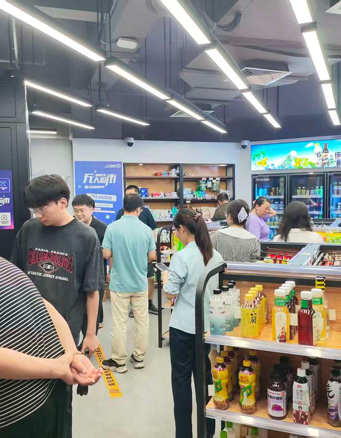 刷臉進店+無感購物+AR導購，“RFID無人超市”亮相陜西某辦公大廈