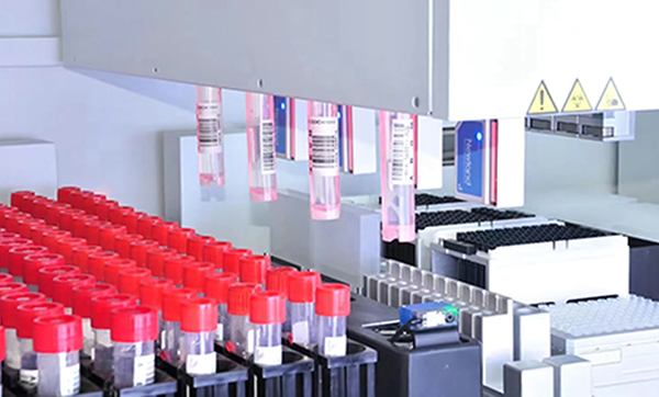 醫療檢測零誤差！新大陸FM510固定式掃描器如何為試劑盒賦碼護航？